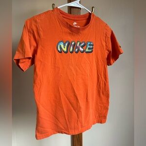 NIKE Kids’ Size L The Nike Tee, Orange